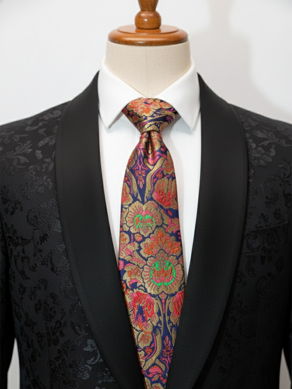 Luxury Floral Paisley Art silk Necktie With Navy Blue & Gold Patter - Image 3
